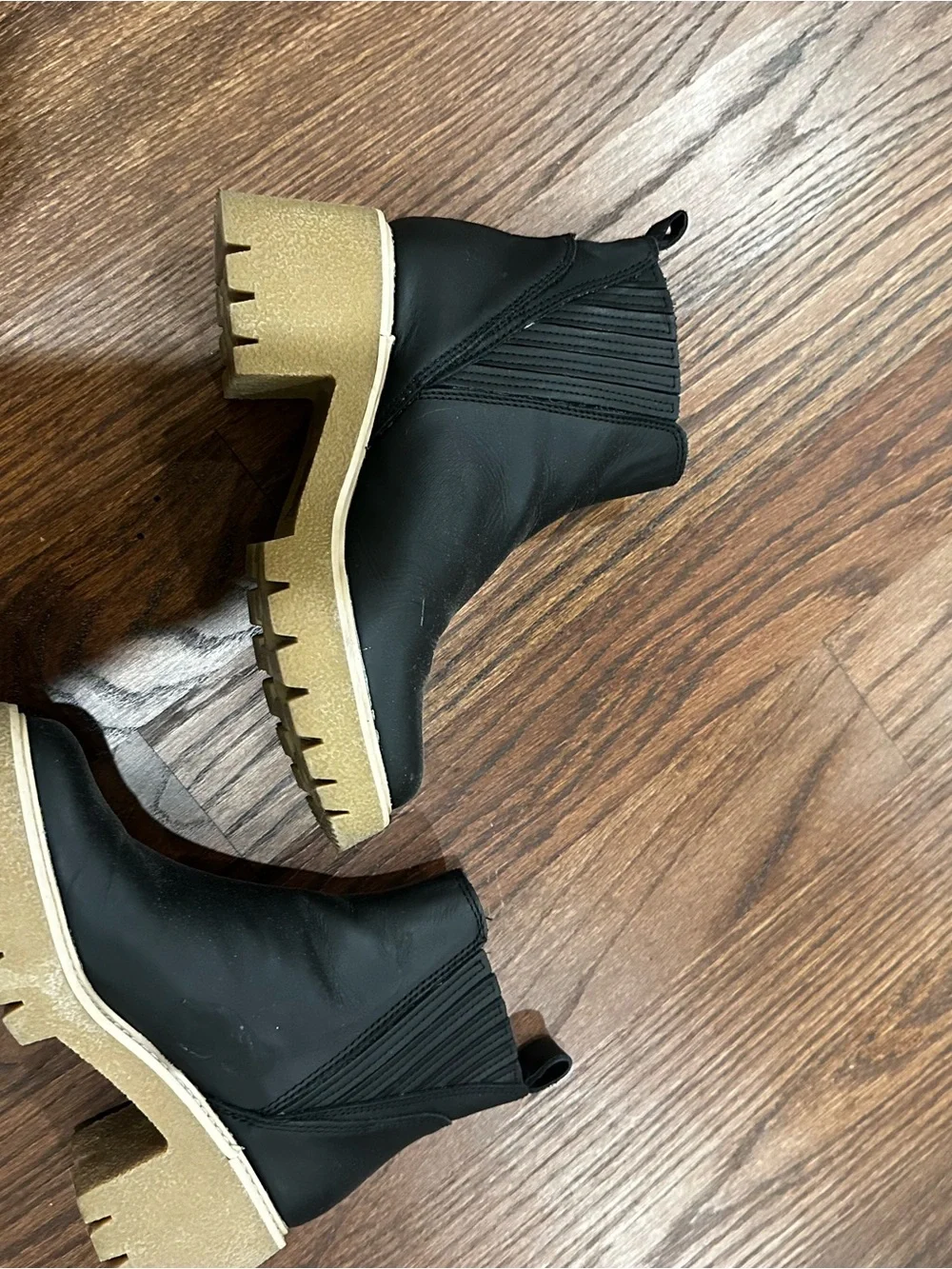 Dolce Vita Black Leather Chelsea Lug Heel Ankle Boots